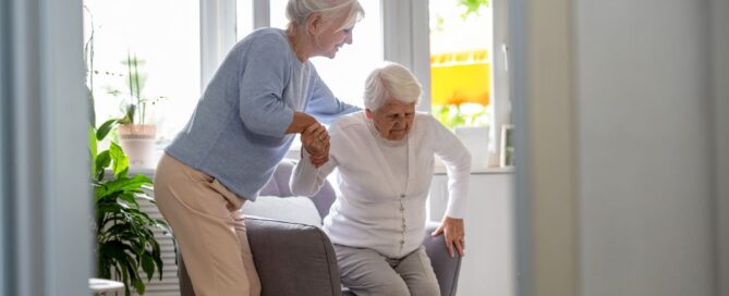 10 Daily Activities Your Aging Parent Could Use Help With